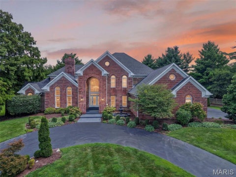 Photo of 740 The Hamptons Lane, Town and Country, MO 63017 (MLS # 26053722)