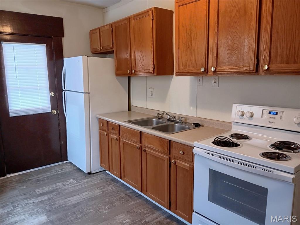 City/Stcharles - Residential Income