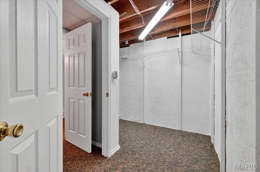 St Louis, Missouri 63146, United States, 3 Bedrooms Bedrooms, ,3 BathroomsBathrooms,Residential,Pending,210951