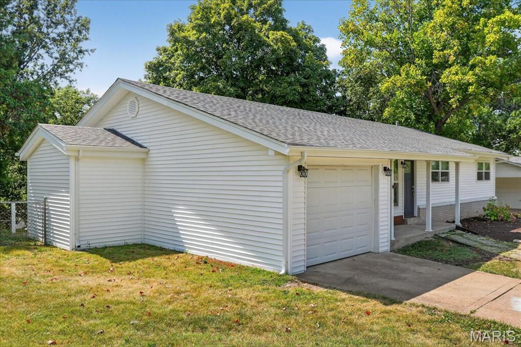 St Louis, Missouri 63146, United States, 3 Bedrooms Bedrooms, ,3 BathroomsBathrooms,Residential,Pending,210951