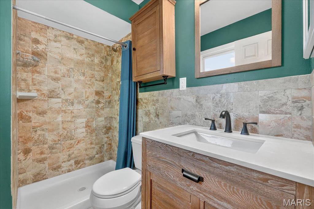 St Louis, Missouri 63146, United States, 3 Bedrooms Bedrooms, ,3 BathroomsBathrooms,Residential,Pending,210951