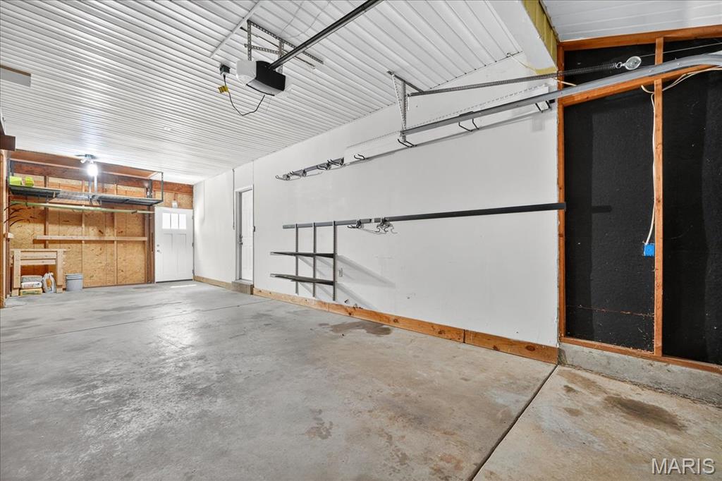 St Louis, Missouri 63146, United States, 3 Bedrooms Bedrooms, ,3 BathroomsBathrooms,Residential,Pending,210951