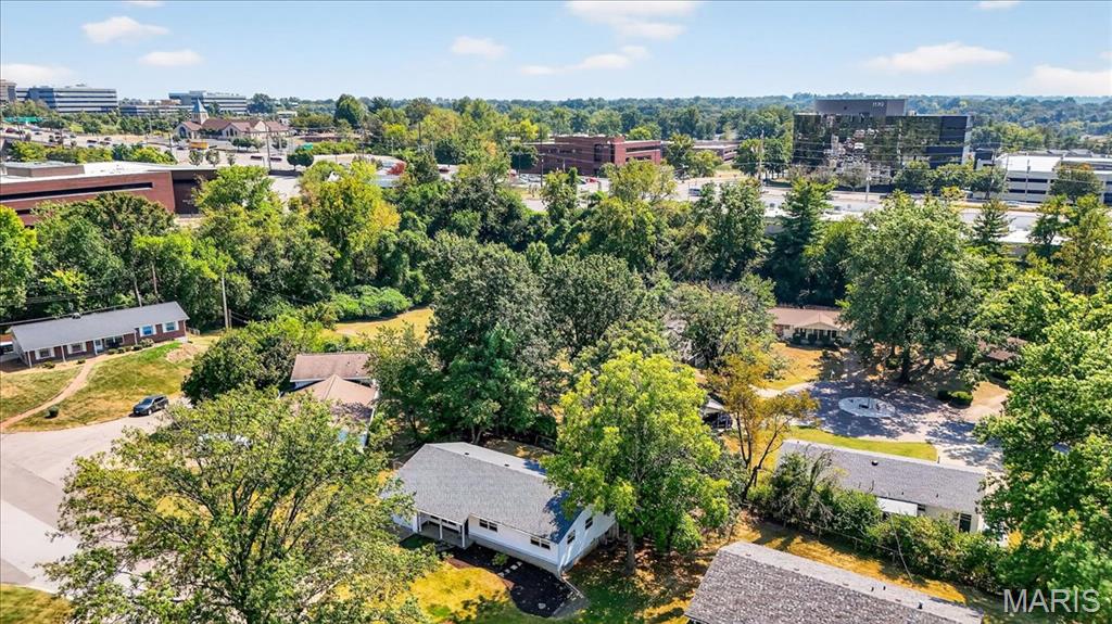 St Louis, Missouri 63146, United States, 3 Bedrooms Bedrooms, ,3 BathroomsBathrooms,Residential,Pending,210951