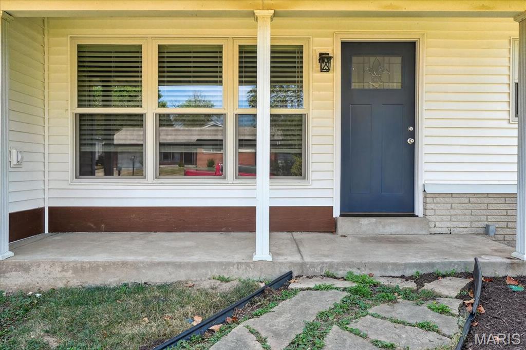 St Louis, Missouri 63146, United States, 3 Bedrooms Bedrooms, ,3 BathroomsBathrooms,Residential,Pending,210951