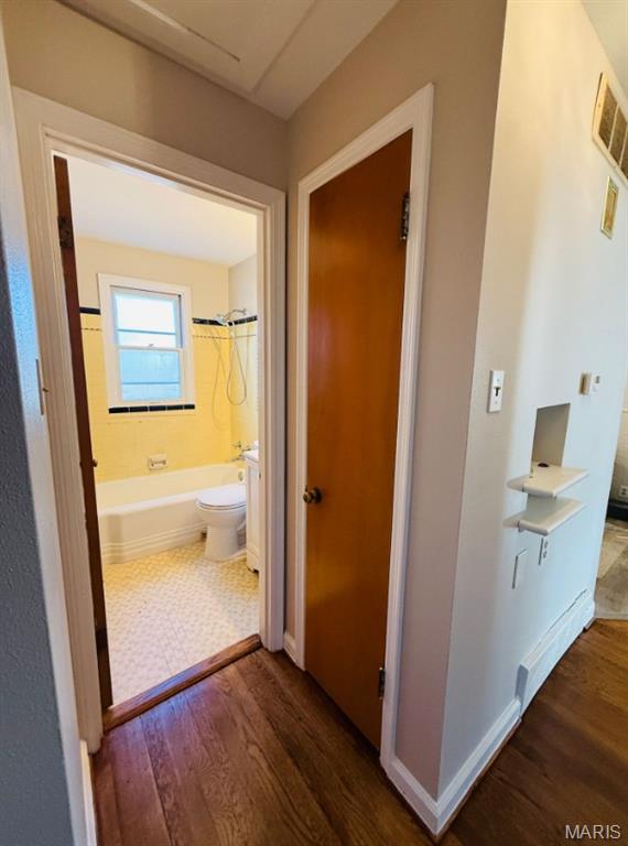 Bissell Hills 14 - Residential Lease