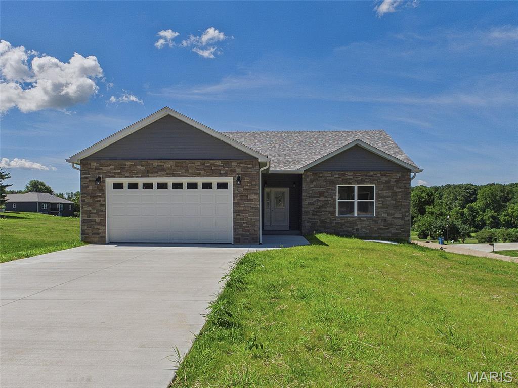 Photo 1 of 37 — 126 Woodland Hills Court, Alton, IL 62002