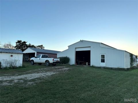 13475 Maries Road 449 Vichy MO 65580