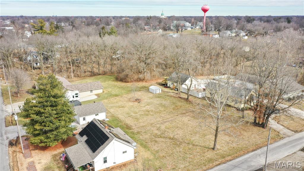 Photo 1 of 7 — 420 Ash Street, Carlinville, IL 62626