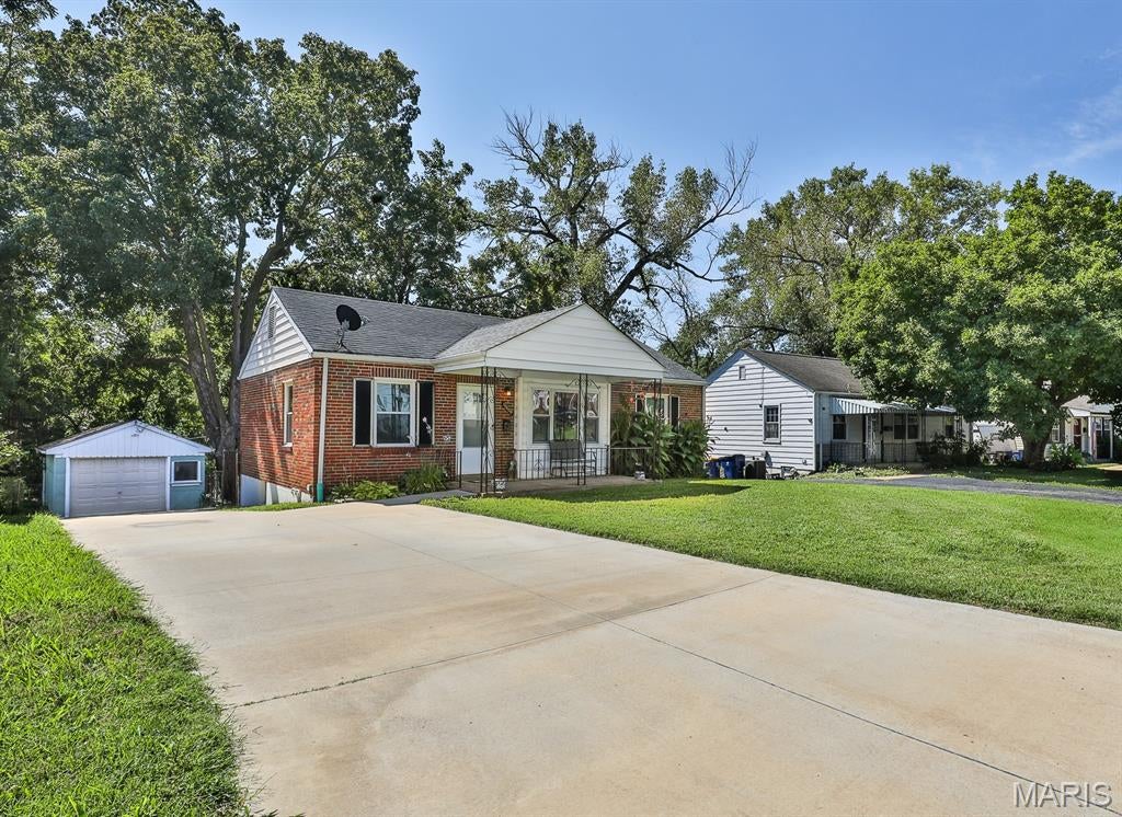 10600 Saint Xavier Lane