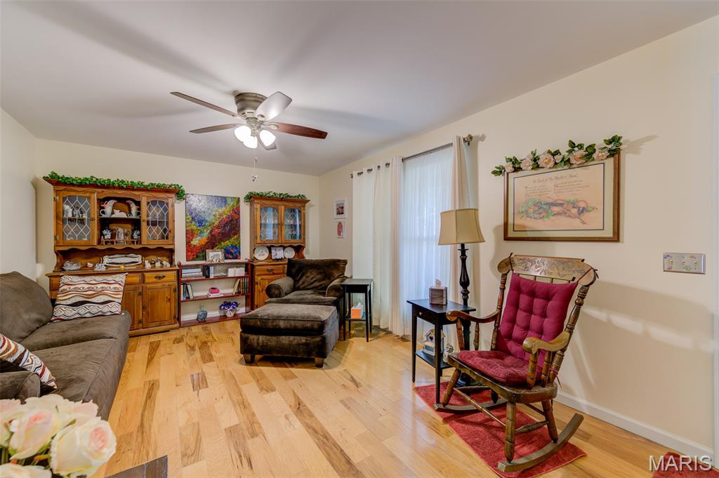 6 Barkwood Court