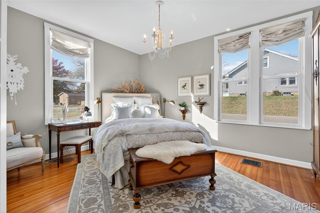 5548 Chestnut Street