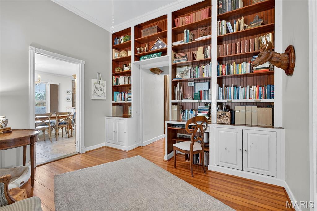 5548 Chestnut Street