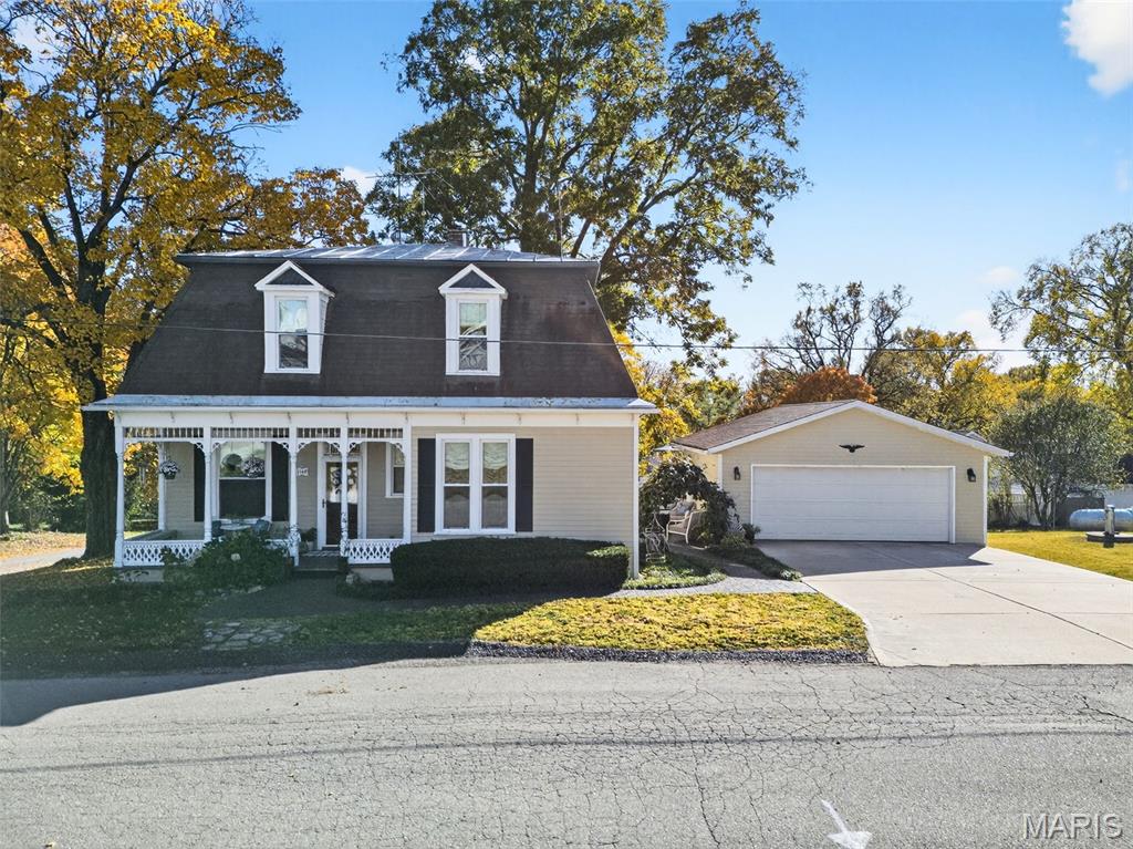 5548 Chestnut Street