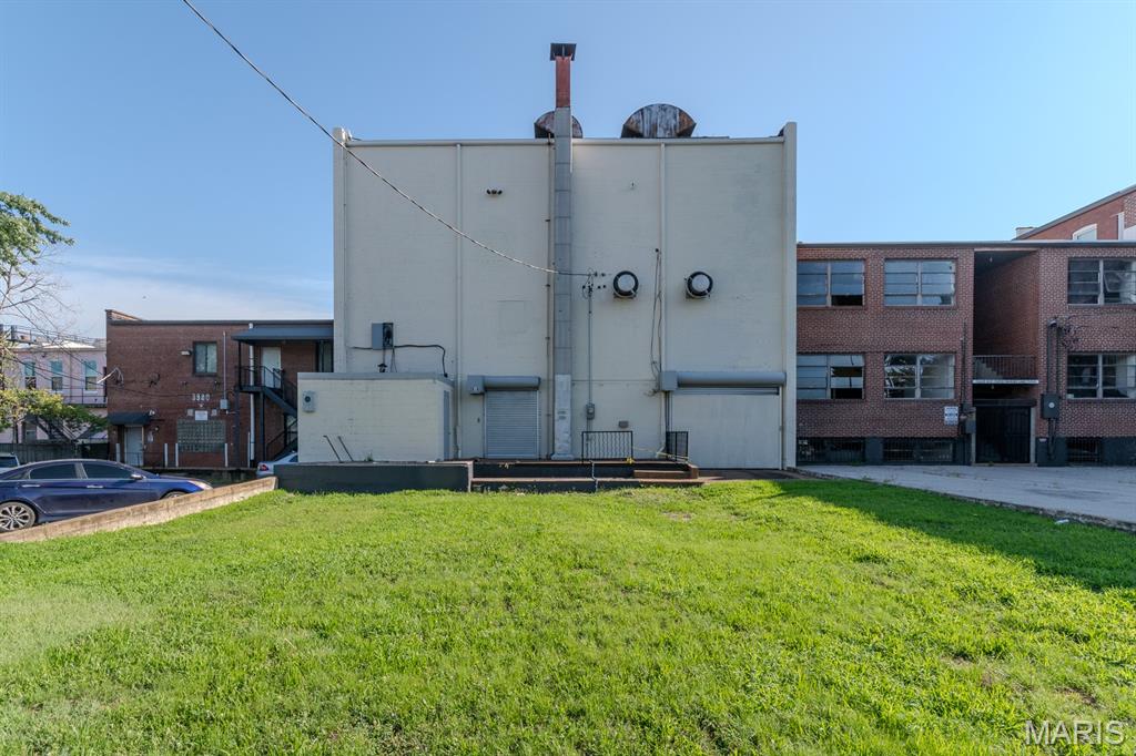 Lindells Add 03 - Commercial Sale