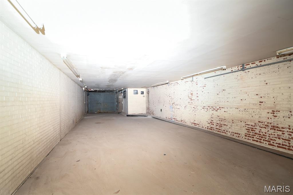 Lindells Add 03 - Commercial Sale