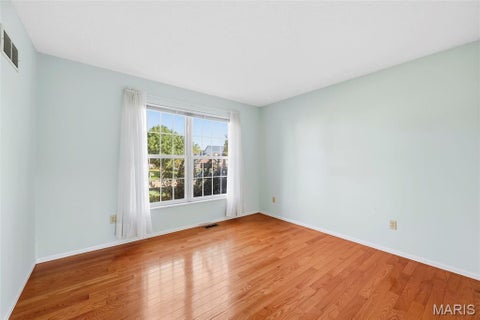 Tiny photo for 265 E Governor Place, St Charles, MO 63301 (MLS # 26064626)