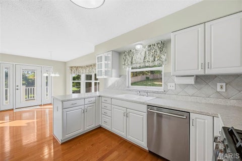 Tiny photo for 265 E Governor Place, St Charles, MO 63301 (MLS # 26064626)
