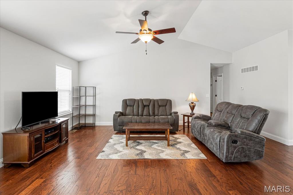 House Springs, Missouri 63051, United States, 3 Bedrooms Bedrooms, ,2 BathroomsBathrooms,Residential,Pending,161828