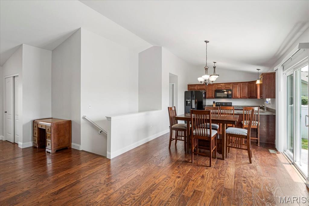 House Springs, Missouri 63051, United States, 3 Bedrooms Bedrooms, ,2 BathroomsBathrooms,Residential,Pending,161828