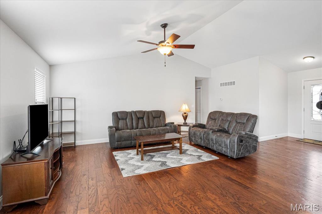 House Springs, Missouri 63051, United States, 3 Bedrooms Bedrooms, ,2 BathroomsBathrooms,Residential,Pending,161828