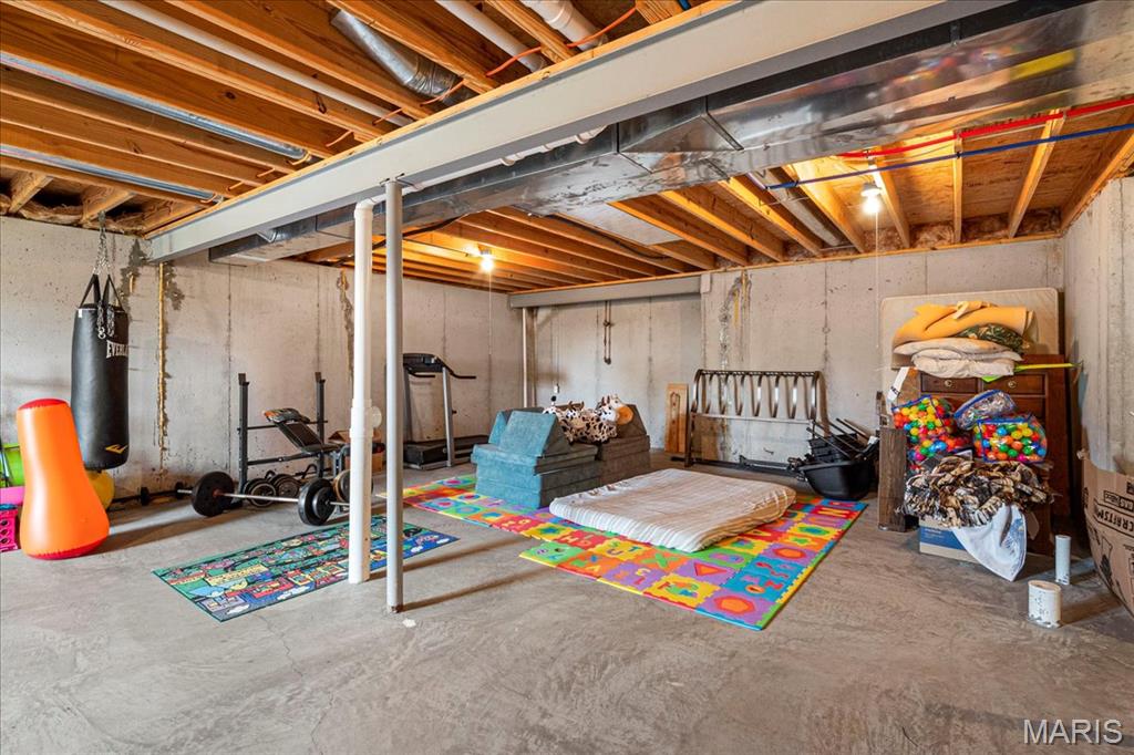 House Springs, Missouri 63051, United States, 3 Bedrooms Bedrooms, ,2 BathroomsBathrooms,Residential,Pending,161828