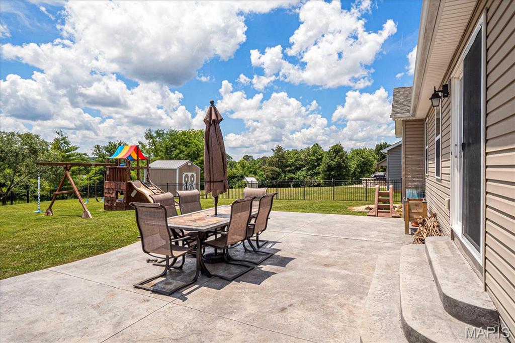 House Springs, Missouri 63051, United States, 3 Bedrooms Bedrooms, ,2 BathroomsBathrooms,Residential,Pending,161828