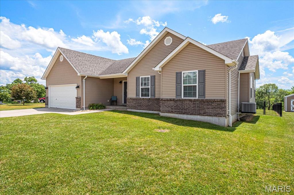 House Springs, Missouri 63051, United States, 3 Bedrooms Bedrooms, ,2 BathroomsBathrooms,Residential,Pending,161828