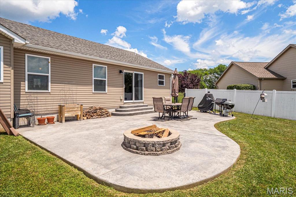 House Springs, Missouri 63051, United States, 3 Bedrooms Bedrooms, ,2 BathroomsBathrooms,Residential,Pending,161828