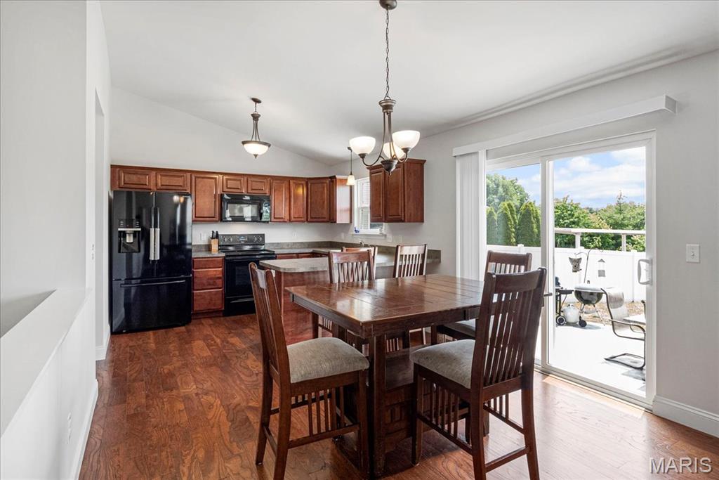 House Springs, Missouri 63051, United States, 3 Bedrooms Bedrooms, ,2 BathroomsBathrooms,Residential,Pending,161828