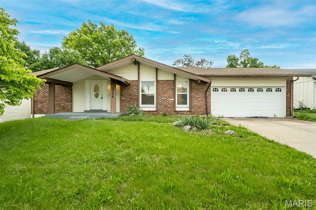 Photo of 3726 Briargrove Drive, Florissant, MO 63031 (MLS # 26042864)
