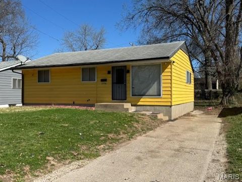 Tiny photo for 10746 Glen Garry Road, St Louis, MO 63137 (MLS # 26018803)