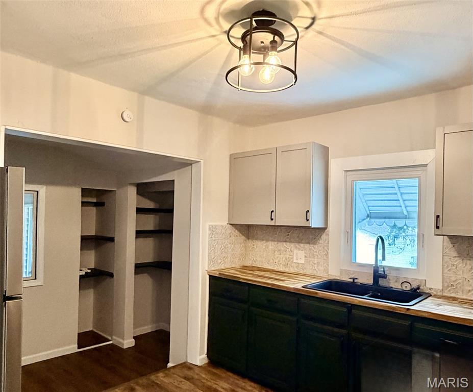 F W Kamps Riverview - Residential