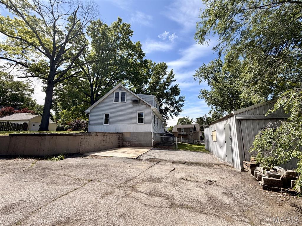 F W Kamps Riverview - Residential