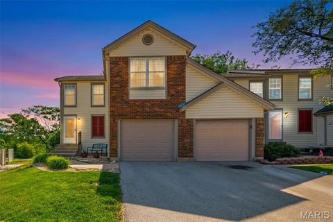 Photo of 689 Sugar Trail Court #1, St Peters, MO 63376 (MLS # 26030724)