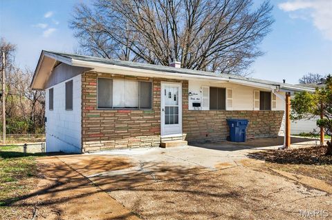 Tiny photo for 739 Shepley Drive, St Louis, MO 63137 (MLS # 26018251)