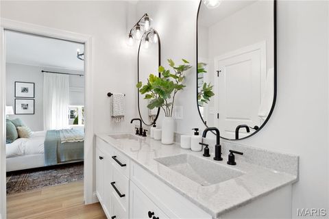 Tiny photo for 219 E Woodbine Avenue E, Kirkwood, MO 63122 (MLS # 25065771)