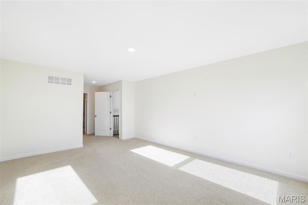 Riverstone 135 - Residential