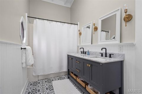 Tiny photo for 451 W Jackson Road, Webster Groves, MO 63119 (MLS # 26006366)