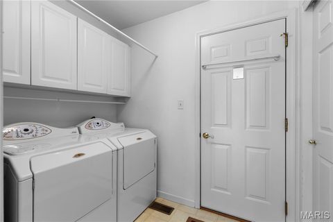 Tiny photo for 10140 Shapfield Lane, Affton, MO 63123 (MLS # 26029932)
