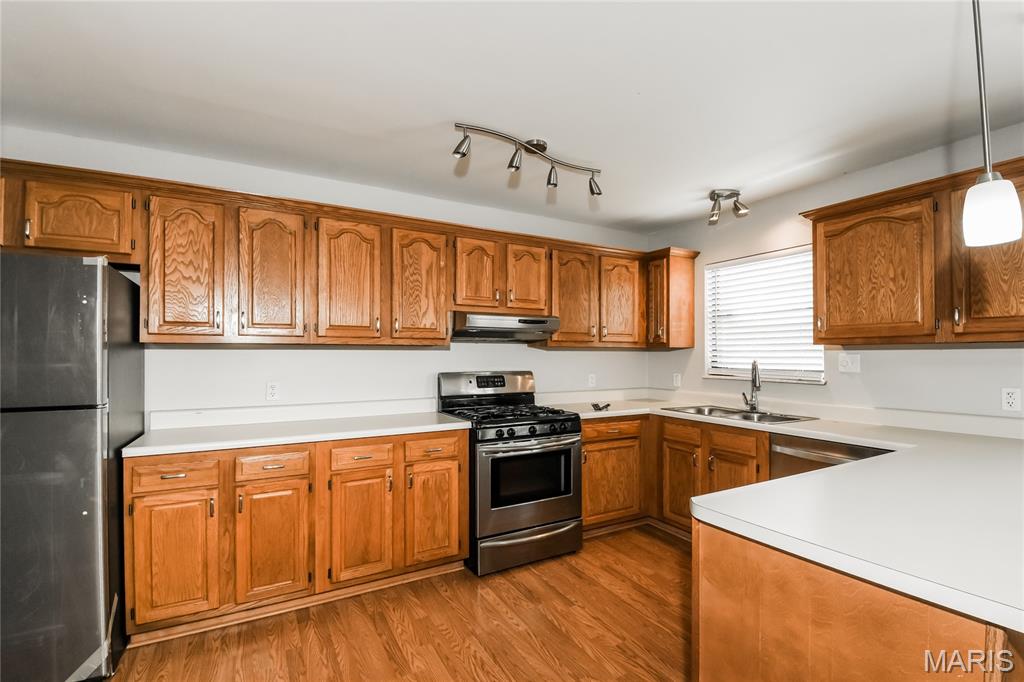 869 Country Glen Drive