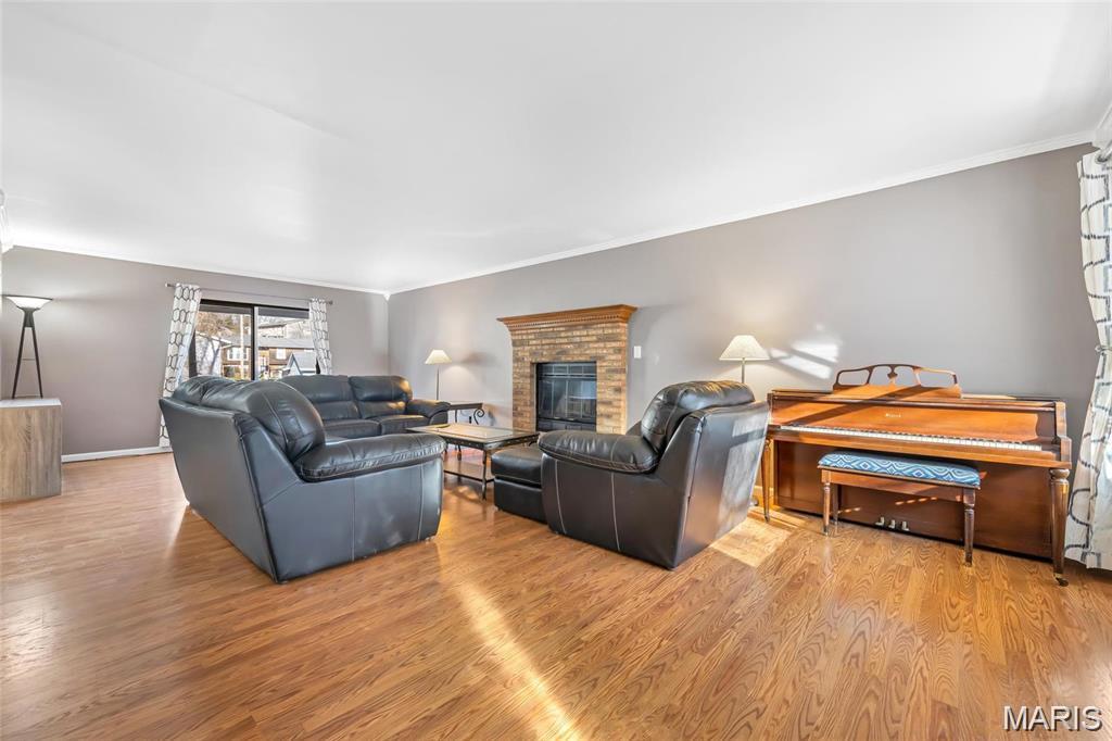 869 Country Glen Drive