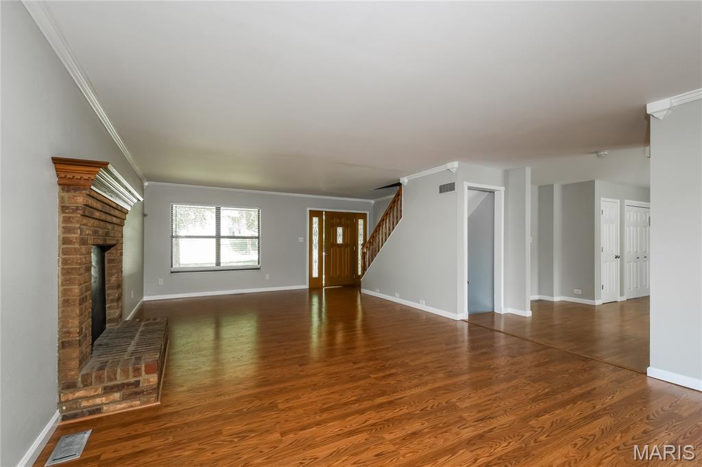 869 Country Glen Drive