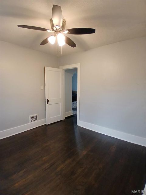 Tiny photo for 7020 Greenway Avenue, Beverly Hills, MO 63121 (MLS # 26019282)