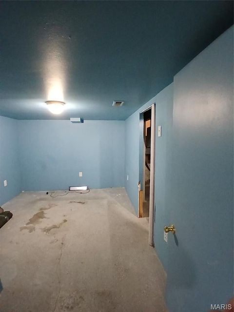 Tiny photo for 7020 Greenway Avenue, Beverly Hills, MO 63121 (MLS # 26019282)