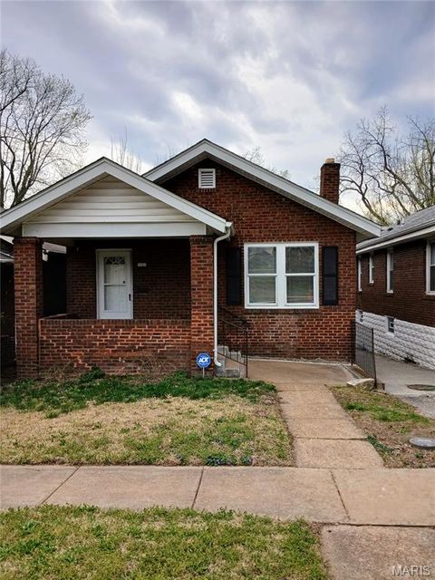 Photo of 7020 Greenway Avenue, Beverly Hills, MO 63121 (MLS # 26019282)