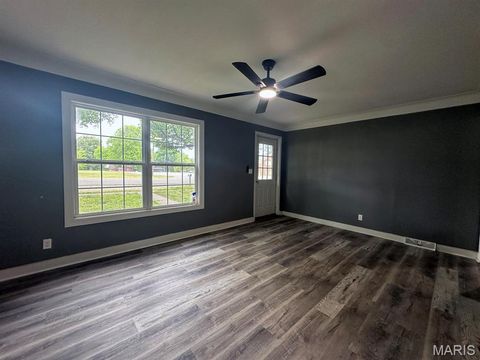 Tiny photo for 315 S Park Lane, Dexter, MO 63841 (MLS # 26031109)