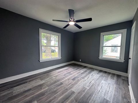 Tiny photo for 315 S Park Lane, Dexter, MO 63841 (MLS # 26031109)