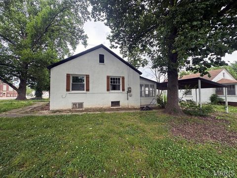 Tiny photo for 315 S Park Lane, Dexter, MO 63841 (MLS # 26031109)