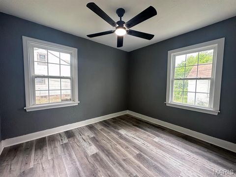 Tiny photo for 315 S Park Lane, Dexter, MO 63841 (MLS # 26031109)