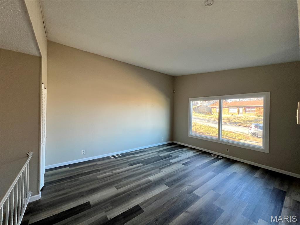 Glenview Court - Residential Lease